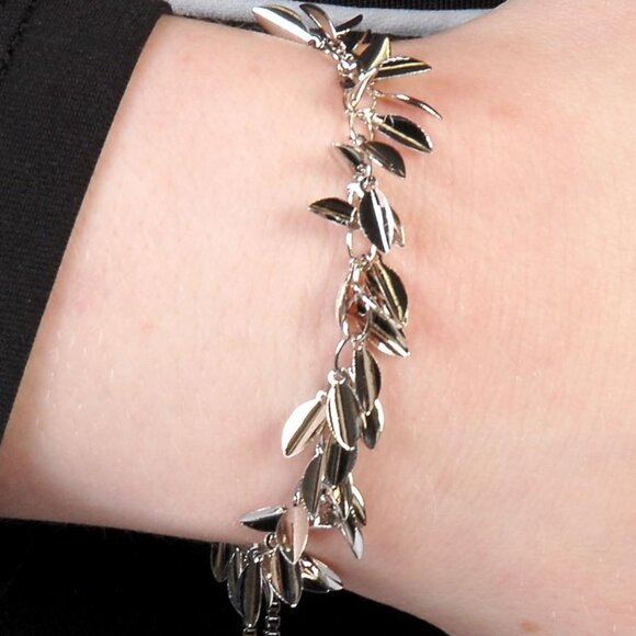 Beautiful Shimmering Bracelet 7.5" - Picture 1 of 2